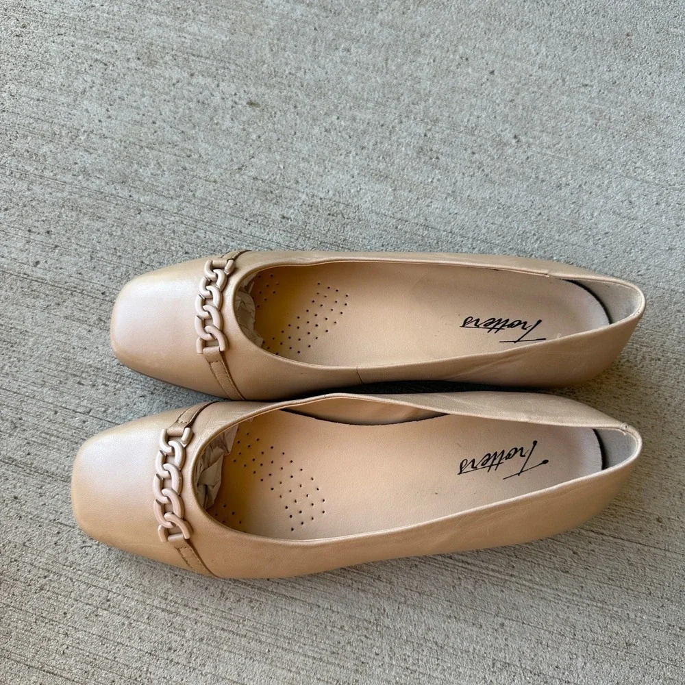 Trotters Womens Beige Leather‎ Chain Detail Square Loafers Ballet Flats 7 Wide